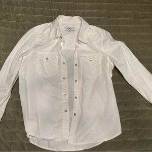 OAT New York Pearl Clasp Button Down